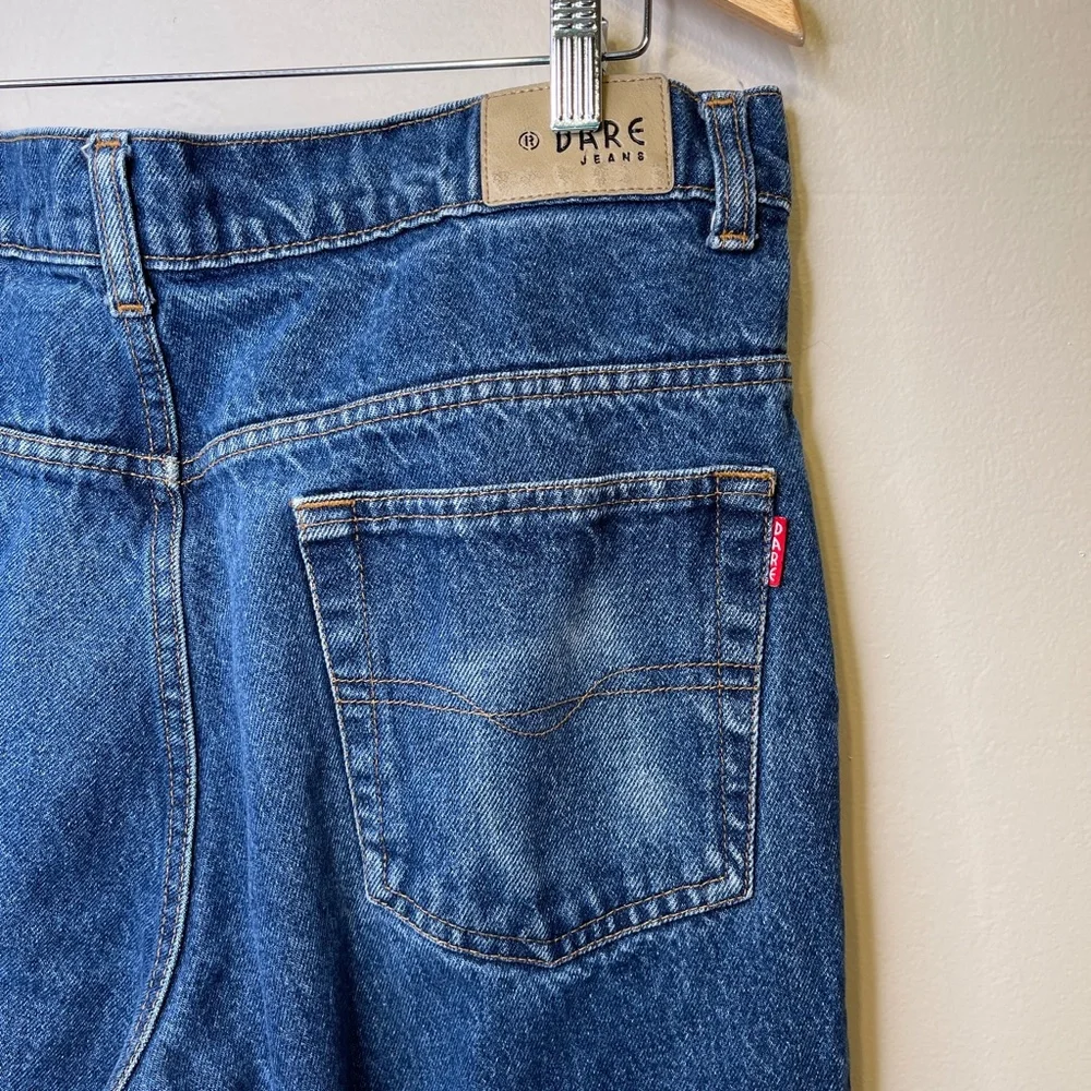 Dare Zip Front Single Button Closure Classic 5 Pocket Design Relaxed Jeans